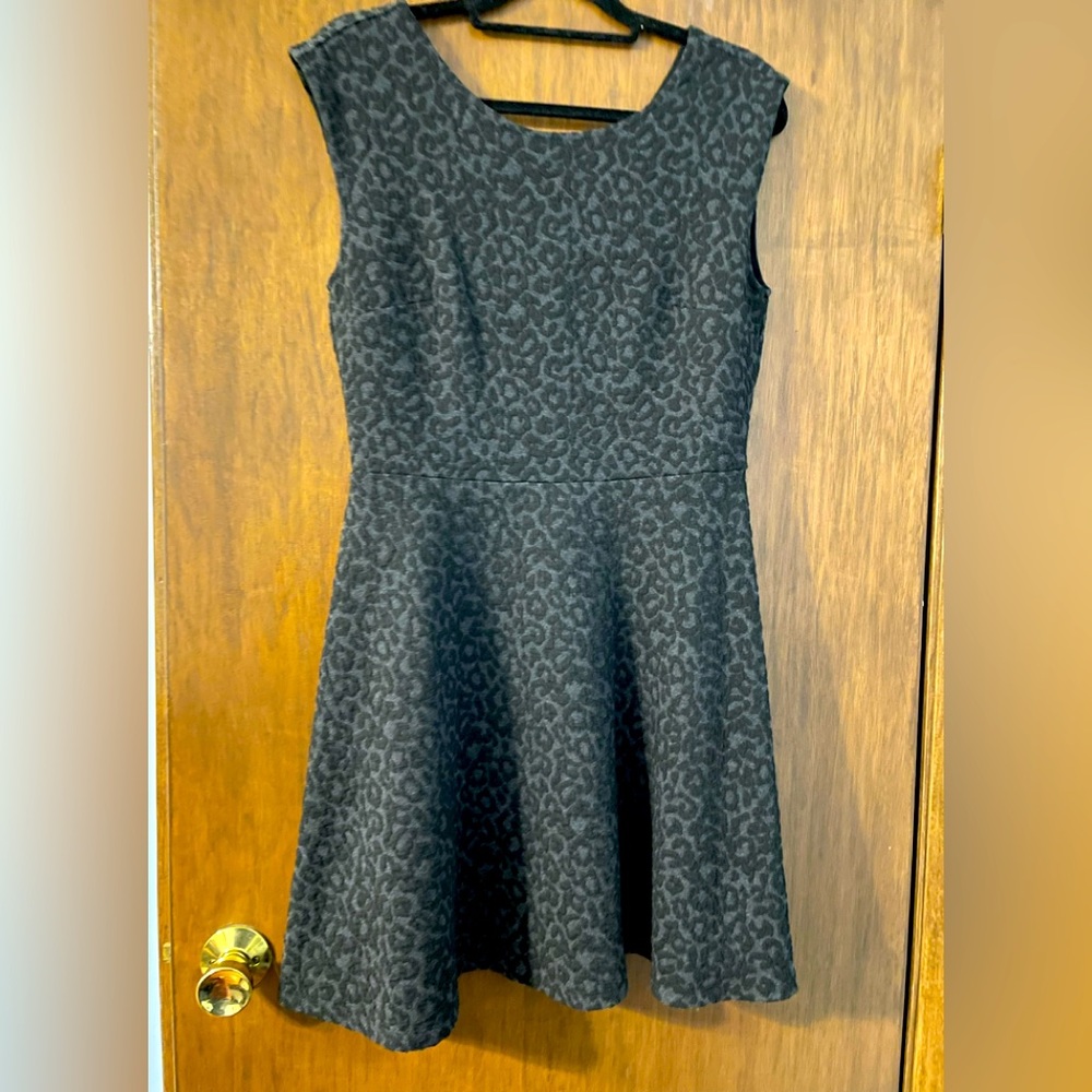 Loft size 8 fit and flare charcoal gray and black leopard print dress